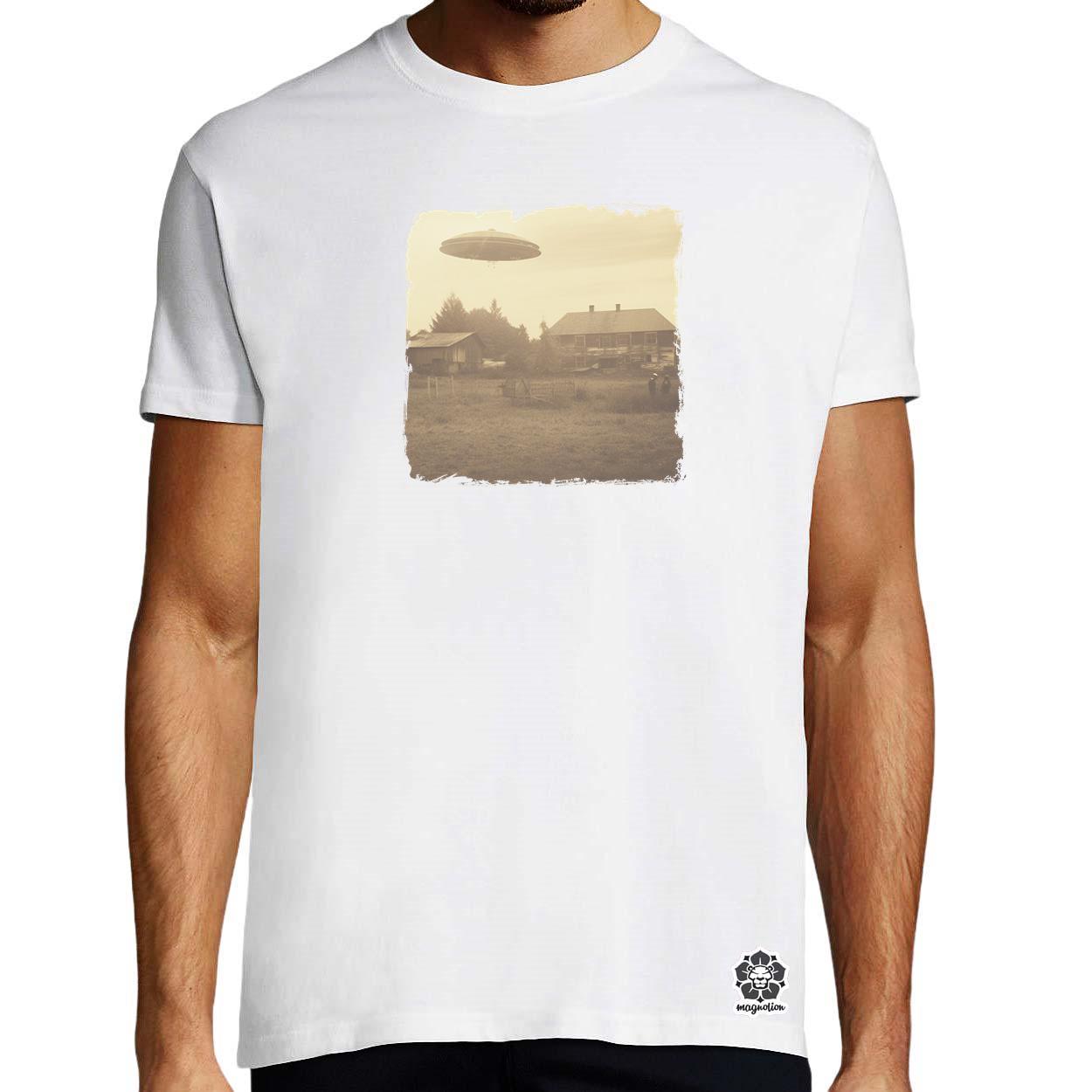 UFO portré v2 egyedi póló 